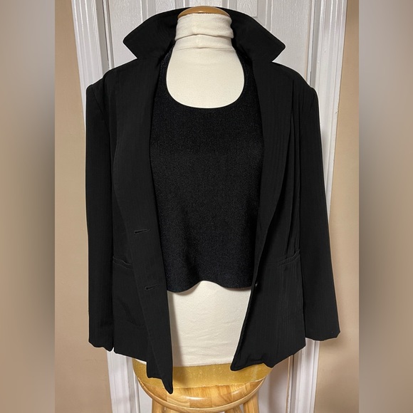 Black shimmery halter top - Picture 6 of 7